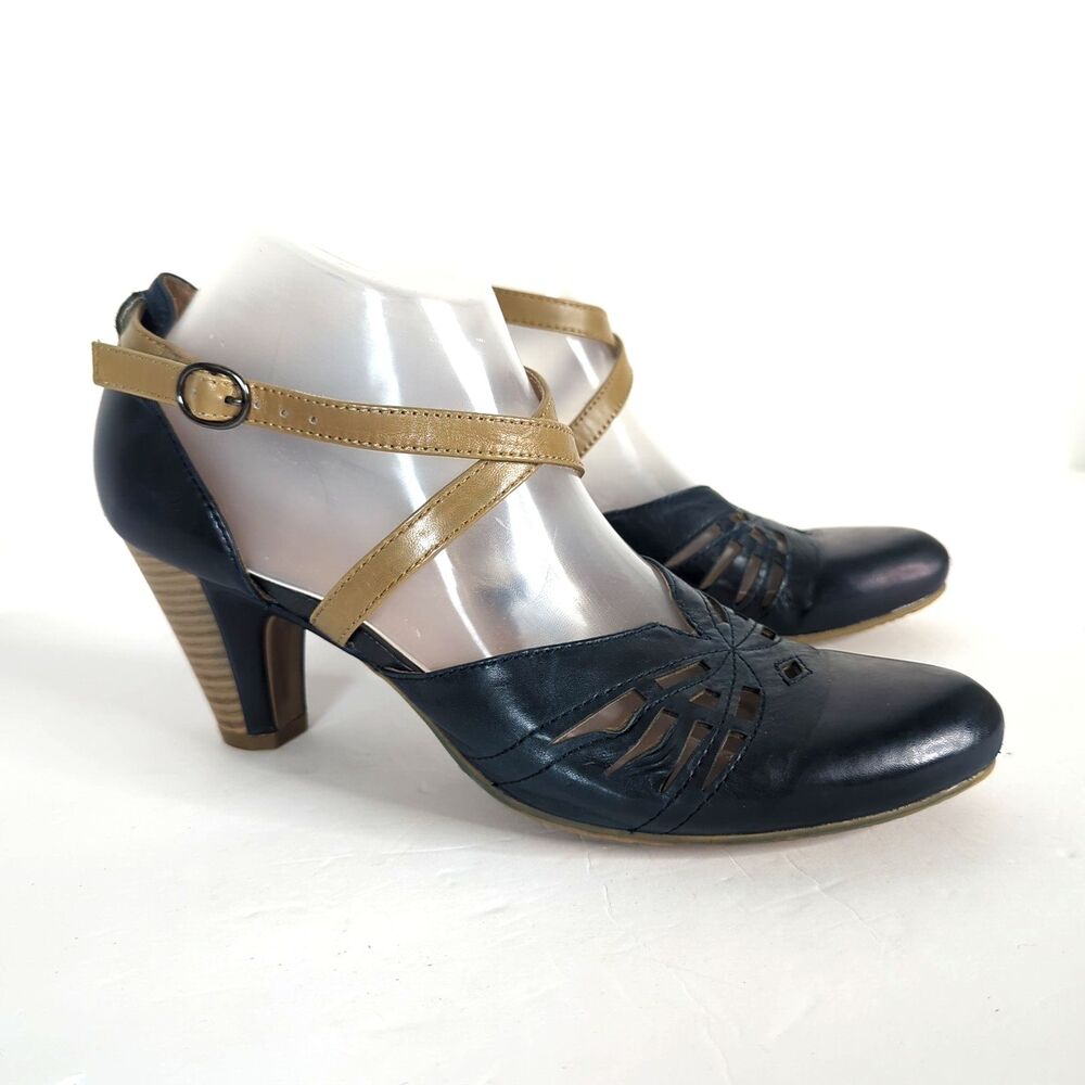 Regarde Le Ciel Navy Blue Tan Leather Heels Size 40 US 9 Crisscross Front Sandal